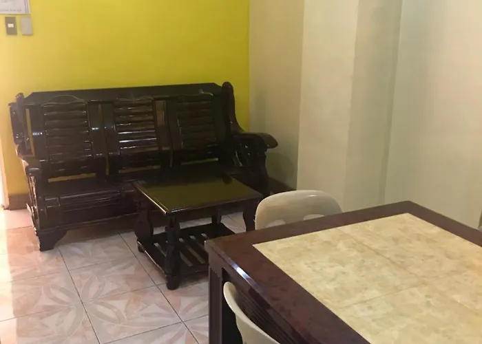 Ashburn's Transient Baguio: Basic Sleep & Go Hostel Baguio City